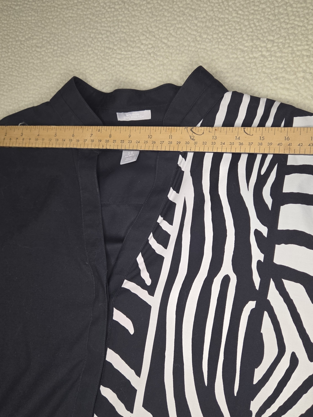 Chicos Women's Black & White Zebra-Panel V-Neck Long Sleeve Blouse Size 18 - Picture 5 of 7